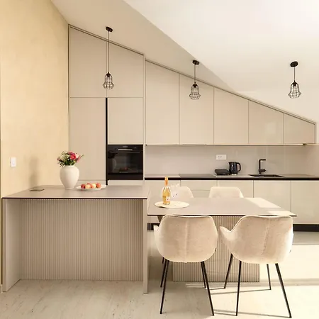 Dreamscape Apartment